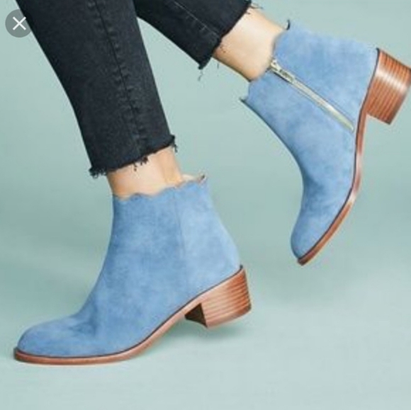 Anthropologie Shoes - Anthropologie scalloped ankle booties